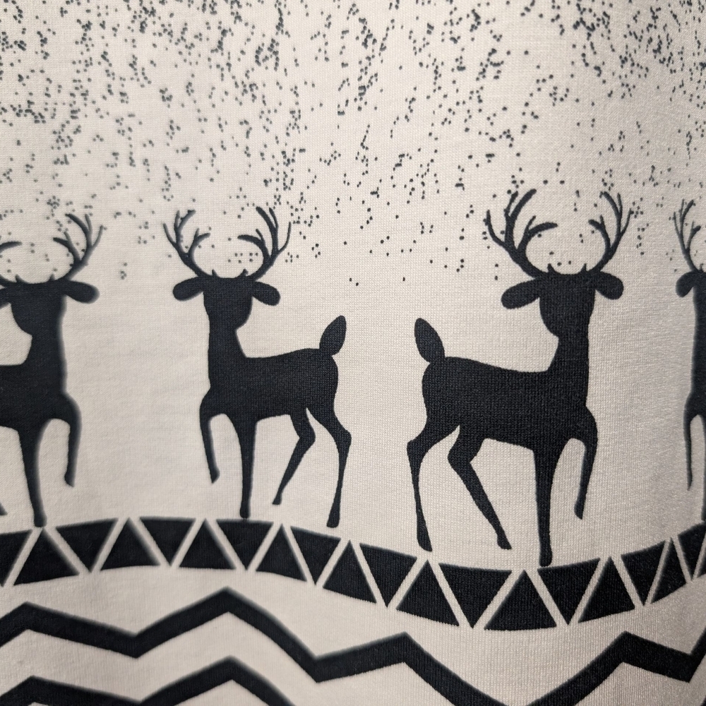 LuLaRoe Womens XL Reindeer Sweatshirt Black White Holiday Winter Xmas Party Fun - Picture 7 of 9